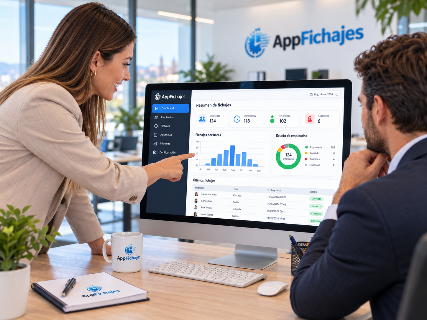Responsables consultando el dashboard de AppFichajes para revisar fichajes, ausencias e informes